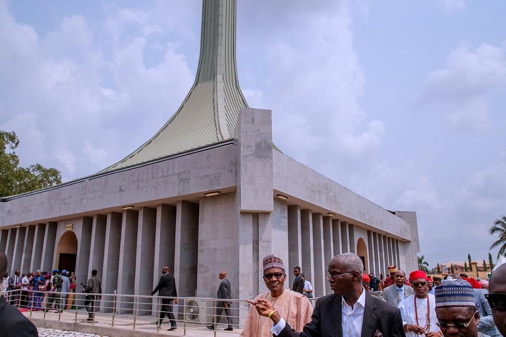 Mission Accomplished 23 Years After     President Muhammadu Buhari    right   Hon  Minister of Power  Works   Housing  Mr Babatunde Fashola  SAN middle  and Governor of Anambra State  Chief Willie Obiano  middle  at the official Commissioning of the Zik Mausoleum and Conference Centre  built in honour of the first President of Nigeria   Late Rt  Hon  Nnamdi Azikiwe  at the Inosi     Onira Retreat in Onitsha  Anambra State on Thursday 24th  January 2019