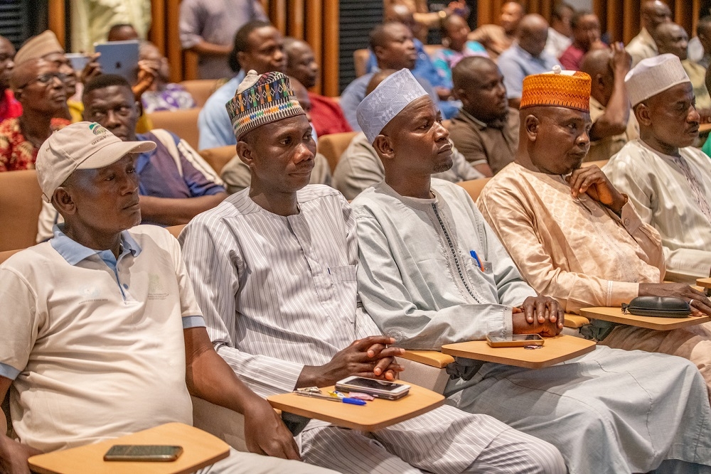 Cross Section of Stakeholders  Directors in the Ministry  Artisans and other participants during a Press Briefing addressed by the  Hon  Minister of Power  Works   Housing  Mr Babatunde Fashola  SAN  on the National Public Building  Maintenance  Policy   recently approved by the Federal Executive Council   at the Ministry of Power  Works   Housing Headquarters  Mabushi  Abuja    on Thursday 31st     January 2019