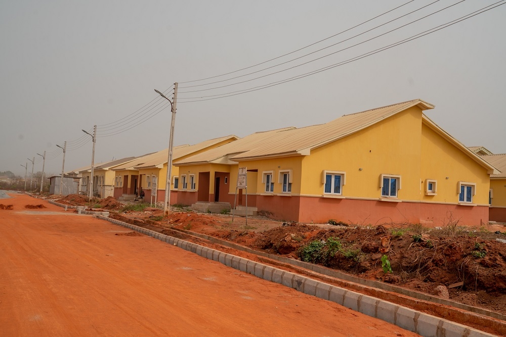 A cross section  of the 2  bedroom Semi Detached bungalows at the National Housing Programme Site of the Federal Government in Anambra State during an   inspection tour by the  Hon  Minister of Works   Housing  Mr Babatunde Fashola  SAN  on Tuesday  11th February 2020