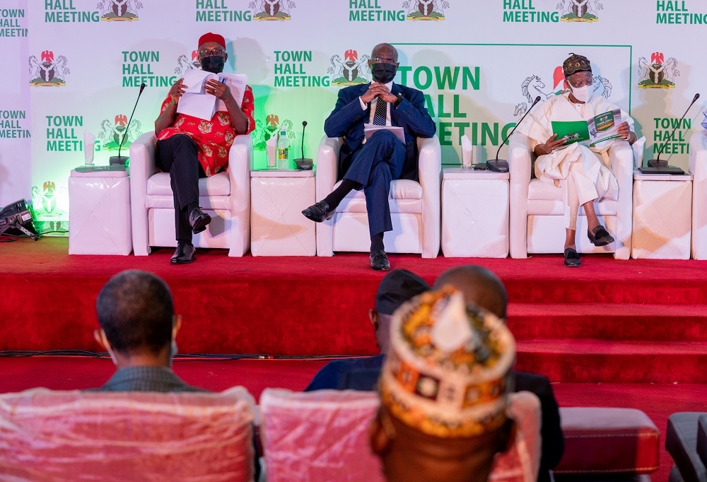 Hon. Minister of Works and Housing, Mr. Babatunde Fashola, SAN (2nd left), Hon.Minister of Transportation, Mr. Rotimi Amaechi (left) and Minister of Information and Culture, Alhaji Lai Mohammed (middle) during the Town Hall Meeting on Protecting Public Infrastructure organized by the Federal Ministry of Information and Culture at the NAF Conference Centre, Abuja on Monday, 7th June 2021