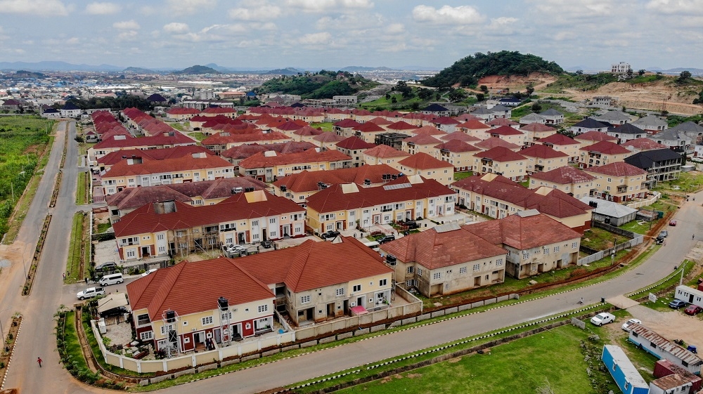 A cross section of Blocks of Flats, Terrace, Detached and Semi- Detached Duplex Apartments during the inspection of the Federal Housing Authority Residential Layouts developed through FHA/ENL Partnership in Apo Guzape, Abuja, FCT by the Hon. Minister of Works and Housing, Mr Babatunde Fashola, SAN on Tuesday, 31st  August 2021.