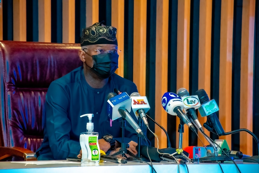 Hon. Minister of Works and Housing, Mr Babatunde Fashola, SAN during the launching of the Web Portal for sale of the National Housing Programme (NHP) completed homes to Nigerians at the Ministry of Works and Housing, Headquarters, Mabushi, Abuja on Friday, 12th November 2021. 