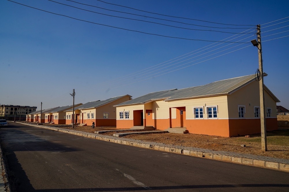 A view of the Homes built by the Federal Government under the National Housing Programme in Gama - Gwari, off Jaba Fanisau Road, Fagge, Kano State  during an inspection visit by the Hon. Minister of Works and Housing, Mr Babatunde Fashola, SAN on Wednesday, 26th January 2022. 