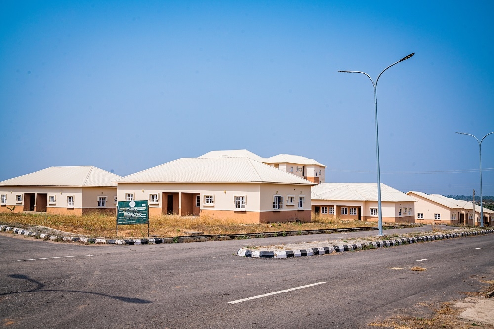 A view of the completed condominiums and other Homes under the National Housing Programme (NHP) Phase I in Osun State during its commissioning by representative of President Muhammadu Buhari and Hon. Minister of Interior, Ogbeni Rauf Aregbesola , representative of the Governor of Osun State &amp; Hon. Commissioner for Lands and Physical Planning, Hon. Nathaniel Agunbiade, Timi of Ede, Oba Munirudeen Adesola Lawal, representative of the Hon.Minister of Works &amp; Housing and Director/HOD Regional Development in the Ministry, TPL Moyoade Dunmoye and others  at Abere, AIG Zone 2 Area, Osogbo Osun State on Monday, 14th March 2022.