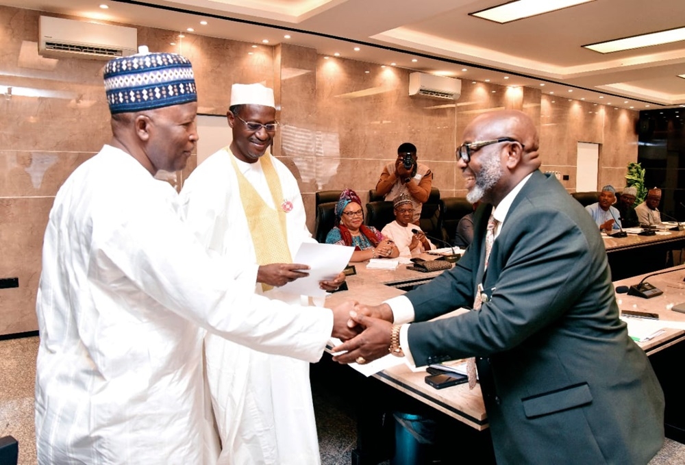 Minister of Housing and Urban Development, Arc. Ahmed Musa Dangiwa during the courtesy visit by the Fiscal Responsibility Commission (FRC) at the Ministry's headquarters in Abuja, Tuesday 28th November 2023