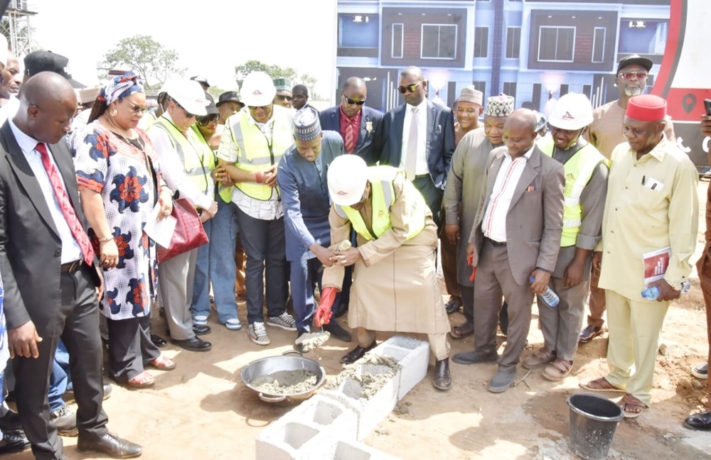 Honourable Minister of Housing and Urban Development, Arc. Ahmed Musa Dangiwa, performing the ground-breaking for a 480-housing unit project at the Kukwaba area of Abuja, on Thursday, 30 November 2023