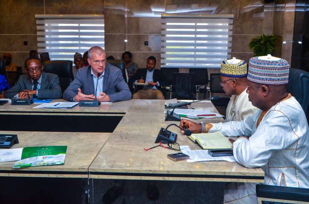The Minister of State Abdullahi Tijjani Gwarzo, the Permanent Secretary Dr. Marcus Ogunbiyi, UN-Habitat deligation led by Mathias Spaliviero, alongside some directors of the Ministry, at the meeting with the delegation from the UN-Habitat.