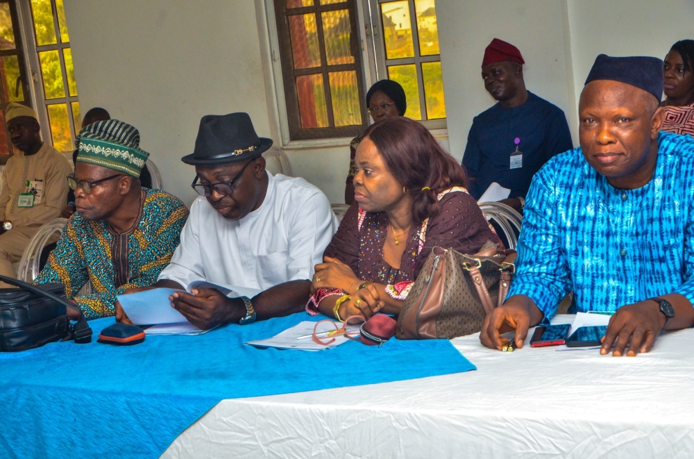 The Permanent Secretary, Federal Ministry of Housing and Urban Development Dr. Marcus O. Ogunbiyi and participants in  a 2-day Retreat on the Ministerial Performance Management System (MPMS), held at De Bentley Hotel, Utako, Abuja on Friday  10th- Saturday 11th, May, 2024