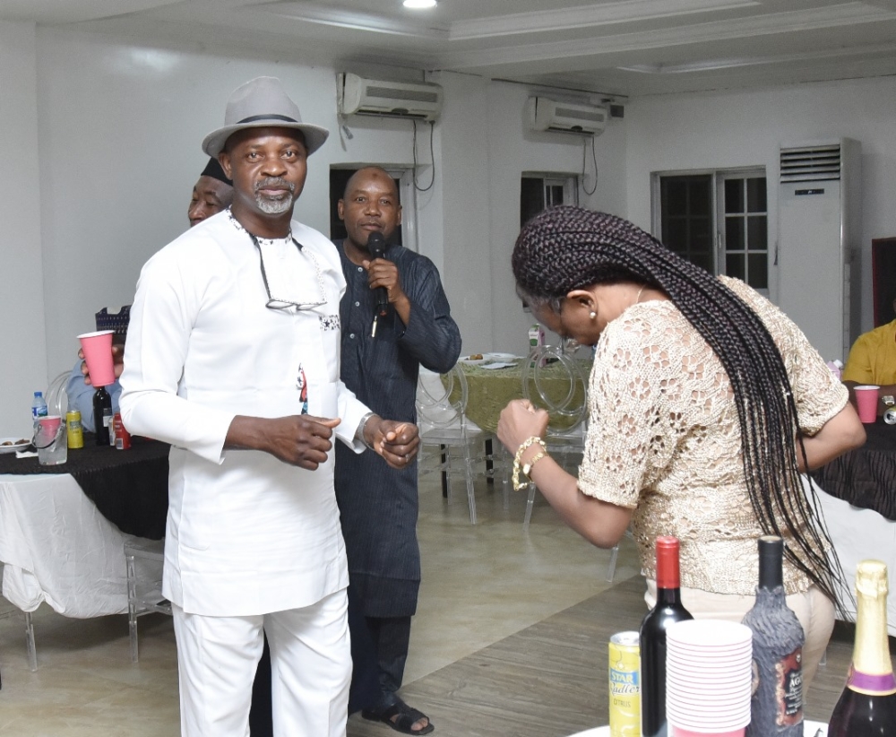 Federal Ministry of Housing and Urban Development Permanent Secretary, Dr. Marcus O. Ogunbiyi, the wife and management staff of the Ministry in a dinner party after the Retreat on the Ministerial Performance Management System (MPMS) held at De Bentley Hotel, Abuja on the 11th May, 2024.