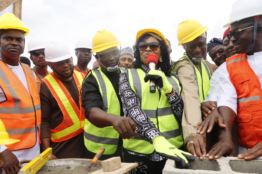 His Excellency, Francis Ogbonna Erishi Nwifuru, Executive Governor, Ebonyi State, Honourable Minister of Housing and Urban Development, Arc. Ahmed Musa Dangiwa FNIA and other management staff at the Official Ground Breaking ceremony of the 250 Housing Units Renewed Hope Estate in Abakaliki, Ebonyi State  on the 26th June, 2024