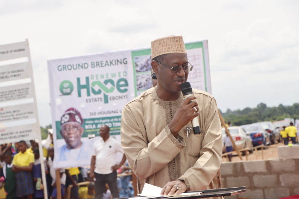 His Excellency, Francis Ogbonna Erishi Nwifuru, Executive Governor, Ebonyi State, Honourable Minister of Housing and Urban Development, Arc. Ahmed Musa Dangiwa FNIA and other management staff at the Official Ground Breaking ceremony of the 250 Housing Units Renewed Hope Estate in Abakaliki, Ebonyi State  on the 26th June, 2024