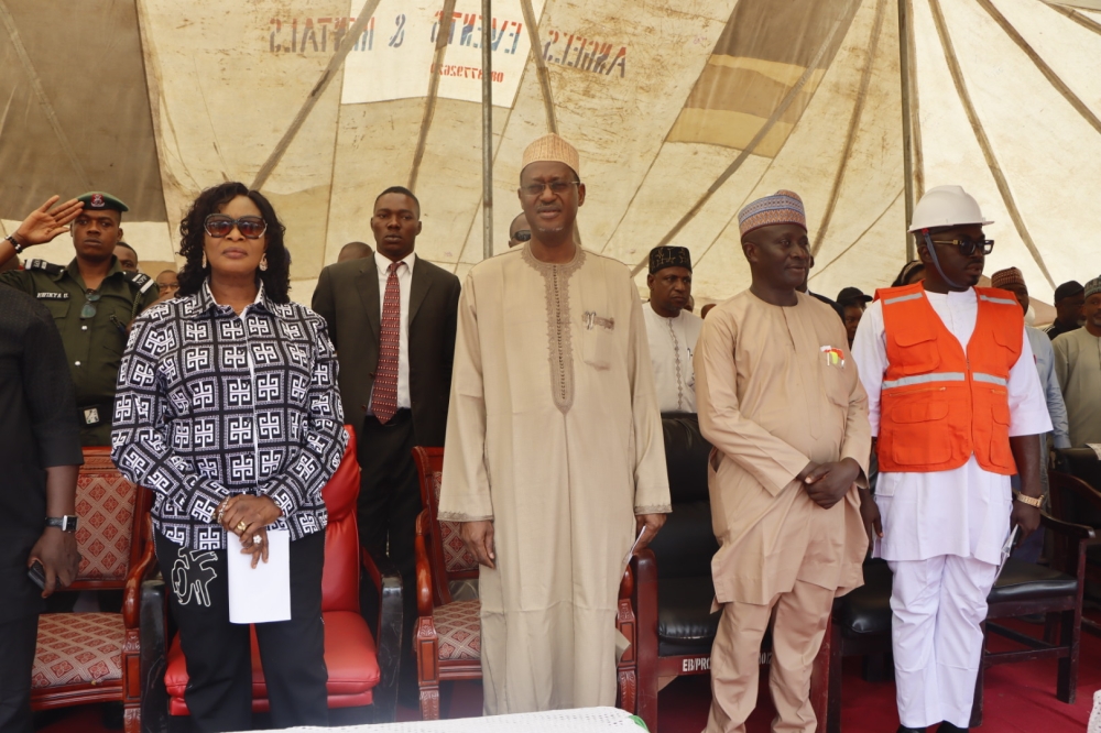 His Excellency, Francis Ogbonna Erishi Nwifuru, Executive Governor, Ebonyi State, Honourable Minister of Housing and Urban Development, Arc. Ahmed Musa Dangiwa FNIA and other management staff at the Official Ground Breaking ceremony of the 250 Housing Units Renewed Hope Estate in Abakaliki, Ebonyi State  on the 26th June, 2024