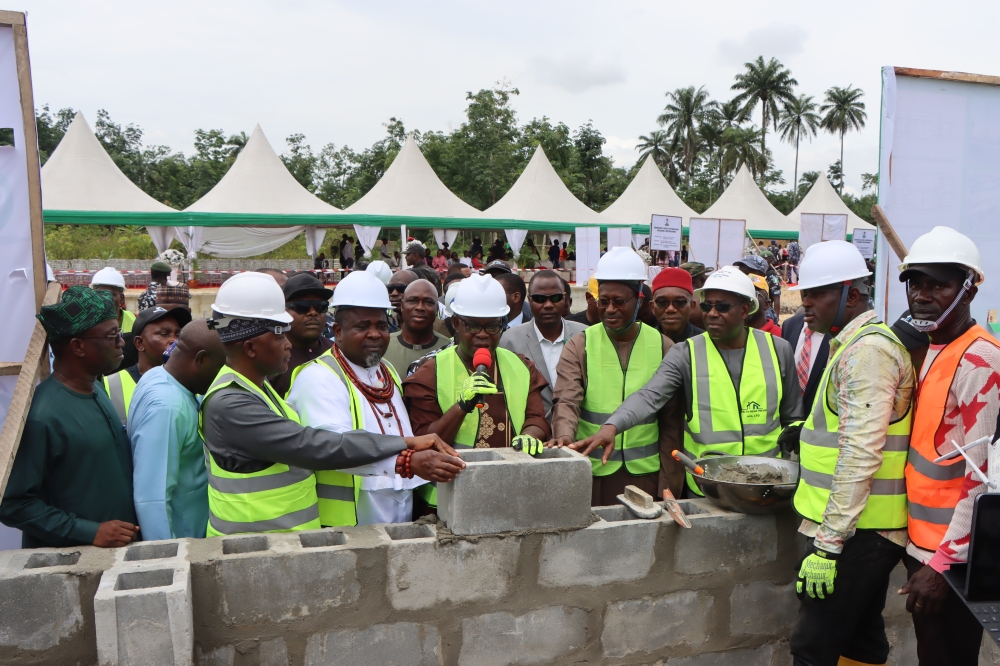 His Excellency, Rt. Hon. (Elder) Sheriff Francis Orohwedor Oborevwori, Governor, Delta State, Represented by the Deputy Governor, H.E, Sir. Monday Onyeme, FCA, Honourable Minister of Housing and Urban Development, Arc. Ahmed Musa Dangiwa FNIA and other management staff at the Official Ground Breaking ceremony of the 250 Housing Units Renewed Hope Estate, Ekpan, Uvwie LGA, Delta State on the 29th June, 2024