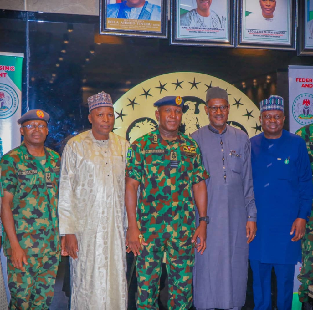 Picture moment from the visit of the Chief of Air Staff, Nigerian Airforce Air Marshal Hassan Bala Abubakar to the FMHUD