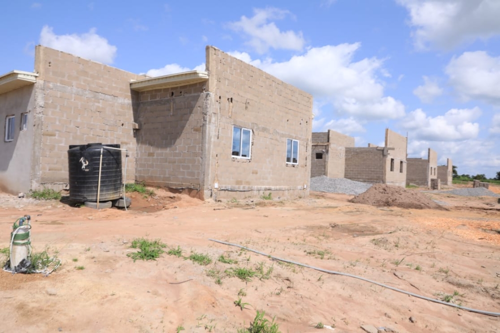 Inspection visit of Renewed Hope Housing Estate, Makurdi, Benue State by the Director (Public Building & Housing Development), QS Pemi Temitope in company of the Director (Press & Public Relations),  Salisu Badamasi Haiba. On ground to receive the team is the Benue State, Federal Controller of Housing and site Project managers