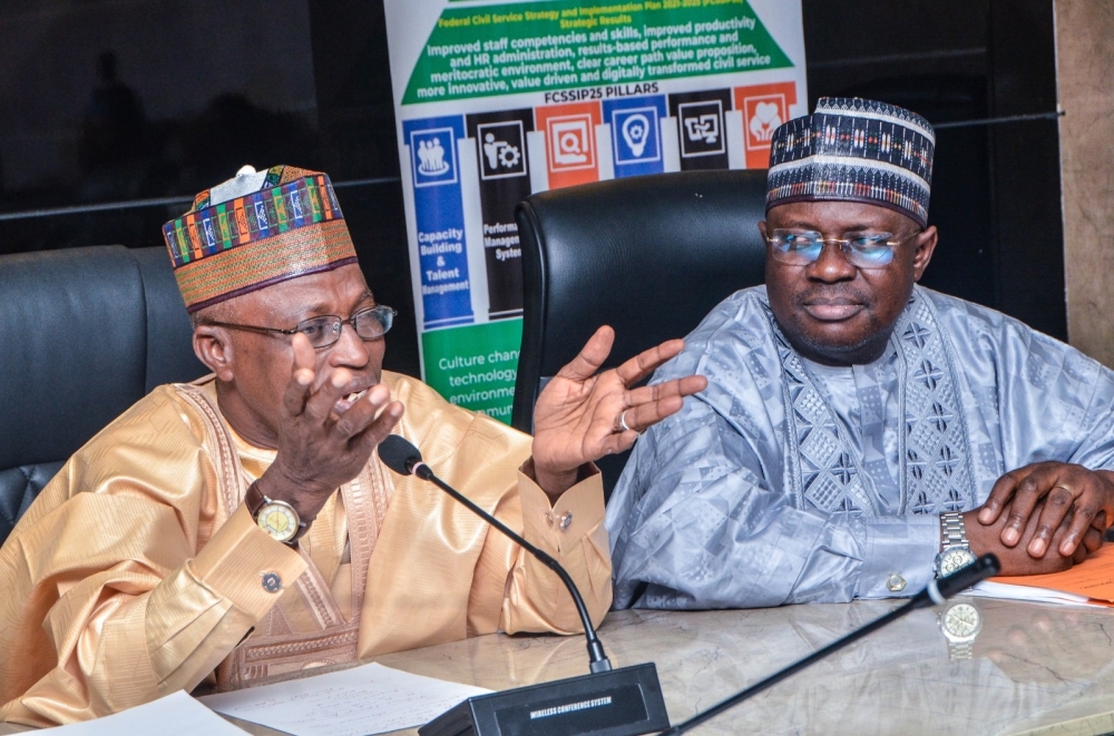 Meeting of the Hon Honourable Minister of State for Housing and Urban Development. Rt. Hon. Yusuf Abdullahi Ata with Directors/Heads of Units of the Ministry