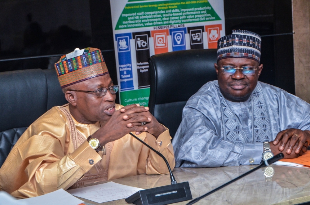 Meeting of the Hon Honourable Minister of State for Housing and Urban Development. Rt. Hon. Yusuf Abdullahi Ata with Directors/Heads of Units of the Ministry