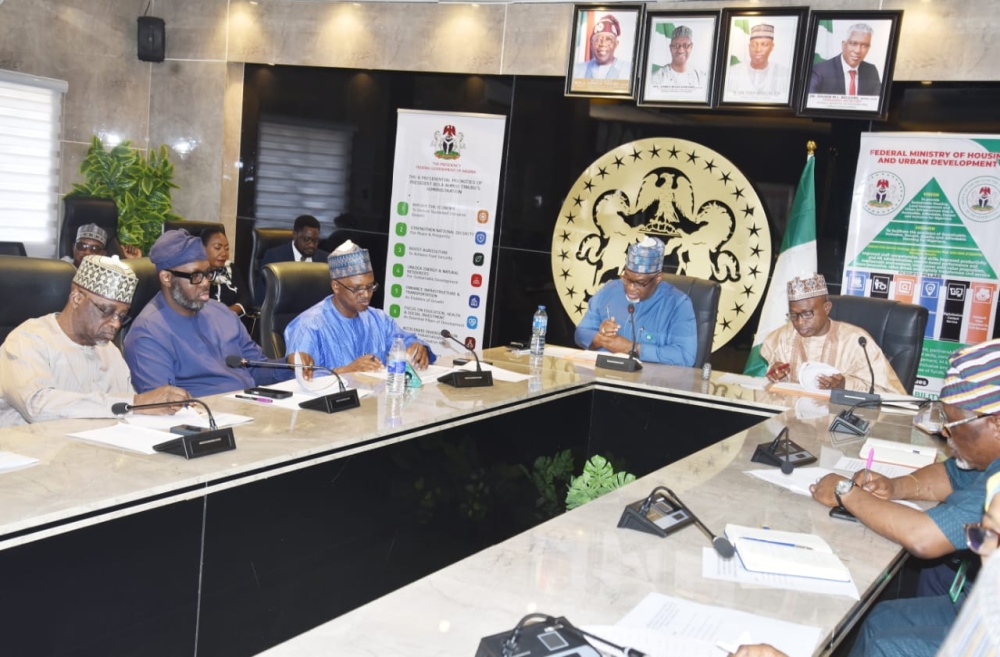 Hon Minister of State, Yusuf Abdullahi Ata and Permanent Secretary,  Dr Shuaib Belgore received briefings on the activities of Federal Mortgage Bank of Nigeria, presented by the MD , Shehu Usman Osidi, Tuesday,  28th January,  2025