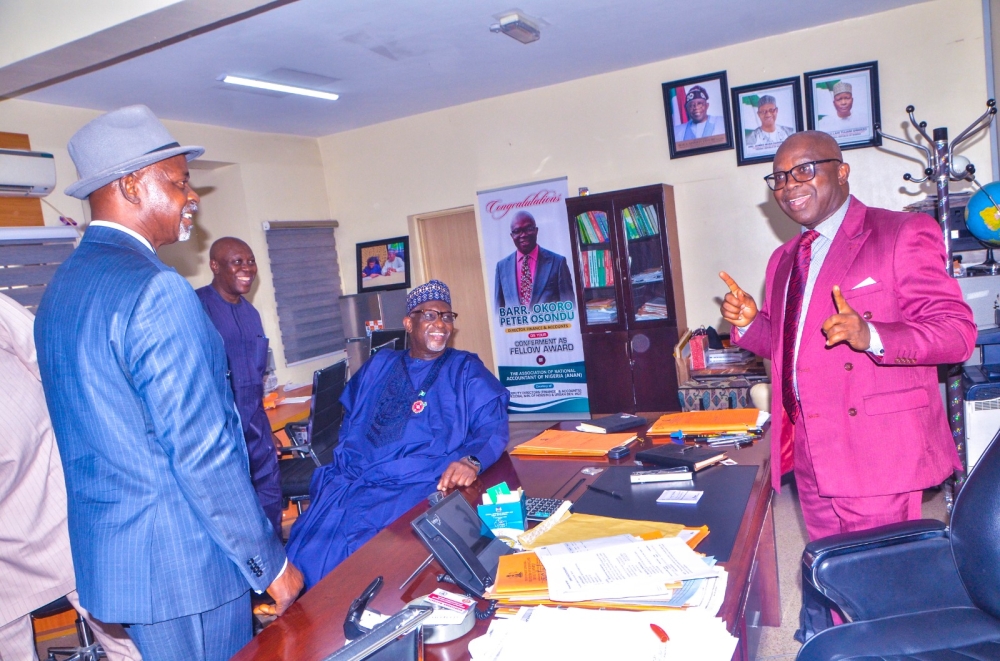 The Permanent Secretary, Federal Ministry of Housing and Urban Development, Dr. Adam Kambiri, conducted a familiarization visit to several offices of the Ministry on Monday 6th January, 2025.