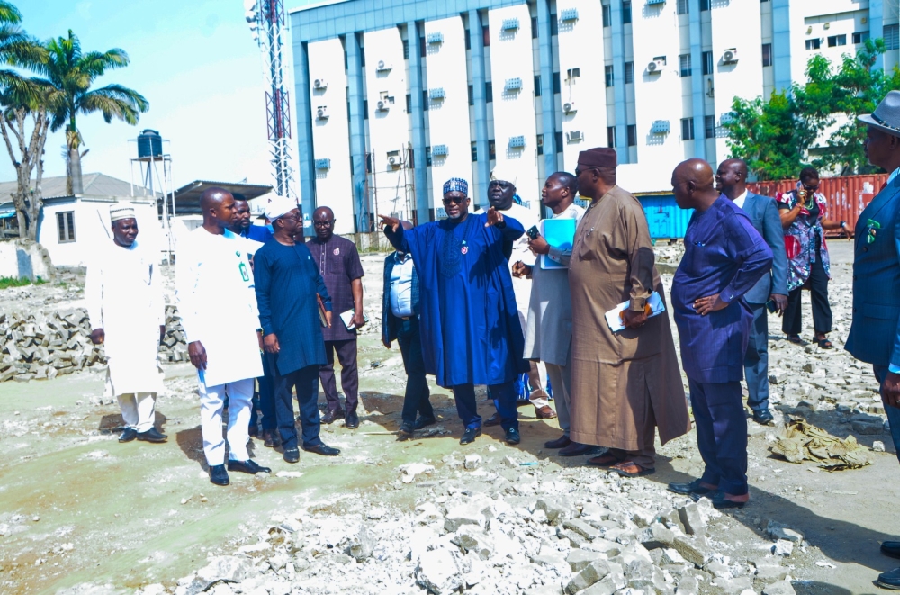 The Permanent Secretary, Federal Ministry of Housing and Urban Development, Dr. Adam Kambiri, conducted a familiarization visit to several offices of the Ministry on Monday 6th January, 2025.