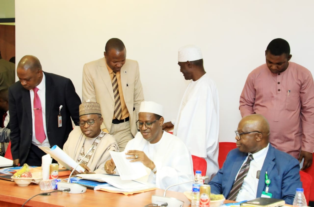 Photo Speak: FMHUD 2025 Budget Defence with the Senate Committee on Lands Housing and Urban Development, Monday, 20th, 2025