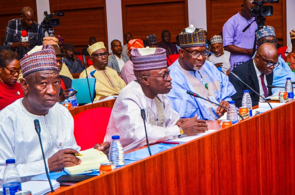 Minister of State for Housing and Urban Development, Rt. Hon Yusif Abdullahi Ata, along side the Permanent Secretary,  Dr Shuaib Muhammad Belgore, led the management staff of the ministry to an interactive session on 2025 budget with the Senate Committee on Lands Housing and Urban Development under the Chairmanship of His Excellency,  Aminu Waziri Tambuwal,  Wednesday,  January, 15th, 2025