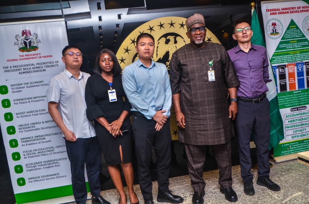 Meeting of the Permanent Secretary,  Federal Ministry of Housing and Urban Development,  Dr Shuaib Belgore with the delegation from China Harbour Engineering Company Limited