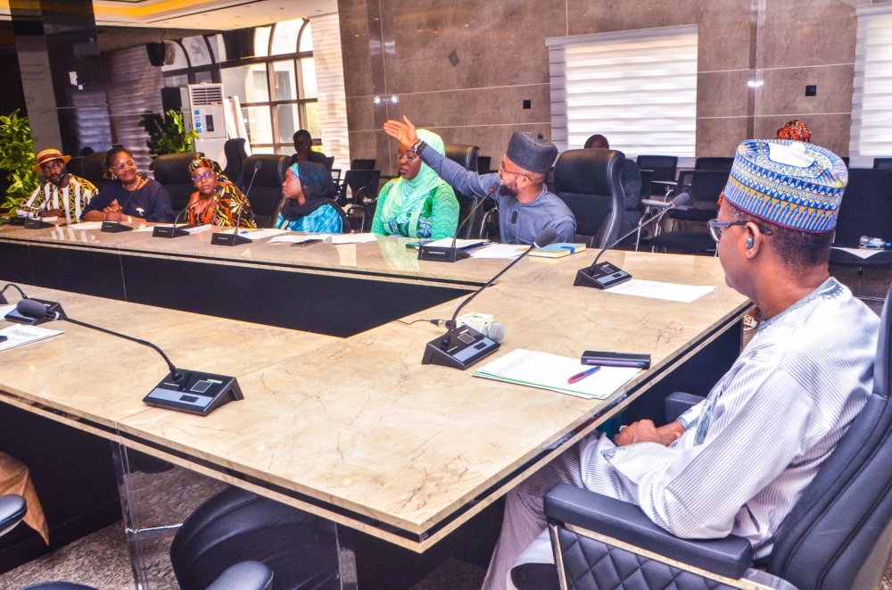 Photo Speak: Honourable Minister of Housing and Urban Development, Arc. Ahmed Musa Dangiwa and Permanent Secretary Federal Ministry of Housing and Urban Development, Dr. Shuaib M Belgore; received Delegation of Hip City Hub & Innovation Centre.  Wednesday 5th February, 2025.