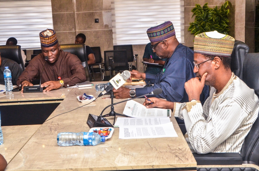 Hon Minister,  Housing and Urban Development,,Arc. Ahmed Musa Dangiwa, received Senior Special Assistant to the President on Industrial Training and Development,  Hon Adamson Ayinde on a courtesy visit