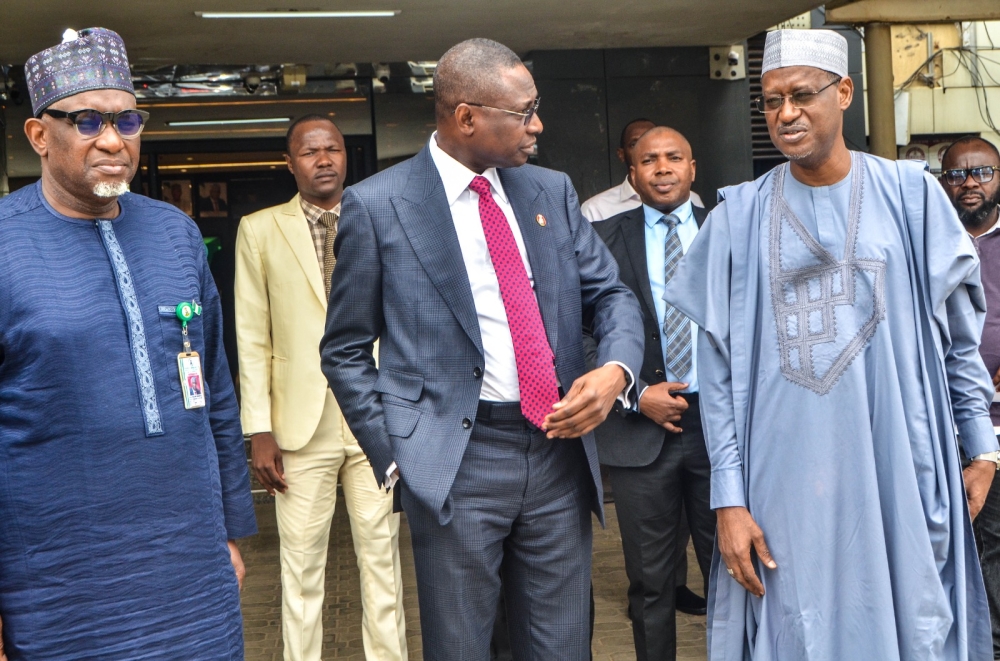PHOTO SPEAK: (Middle)  Honourable Minister of Housing and Urban Development, Arc. Ahmed Musa Dangiwa; (Left) Permanent Secretary, Federal Ministry of Housing and Urban Development, Dr. Shuaib M.L Belgore; (Right) The Executive Chairman of Economic Financial Crime Commission, Olanipekun Olukayode; during an oversight visits to the Ministry of Housing and Urban Development. Tuesday 20th May, 2025