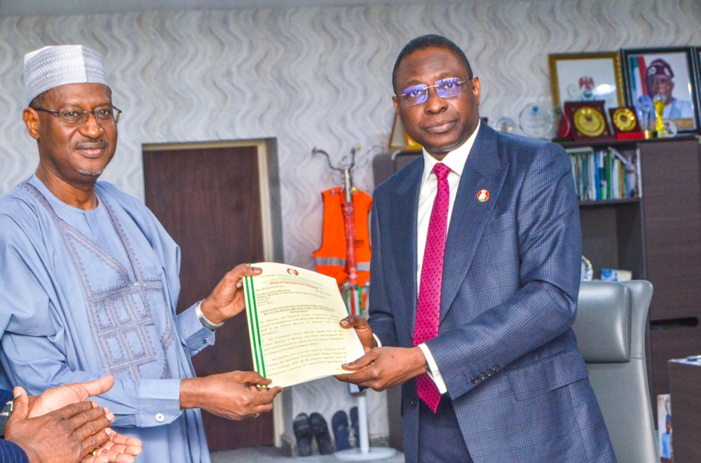 PHOTO SPEAK: (Middle)  Honourable Minister of Housing and Urban Development, Arc. Ahmed Musa Dangiwa; (Left) Permanent Secretary, Federal Ministry of Housing and Urban Development, Dr. Shuaib M.L Belgore; (Right) The Executive Chairman of Economic Financial Crime Commission, Olanipekun Olukayode; during an oversight visits to the Ministry of Housing and Urban Development. Tuesday 20th May, 2025