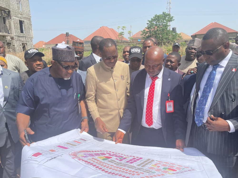 Photo News: HM (FMHUD), Arc Ahmed Dangiwa and Chairman EFCC, Olanipekun Olukoyede inspection of Recovered Housing Estate from former CBN Governor,  Godwin Emefiele,  Wednesday,  21st, May, 2025