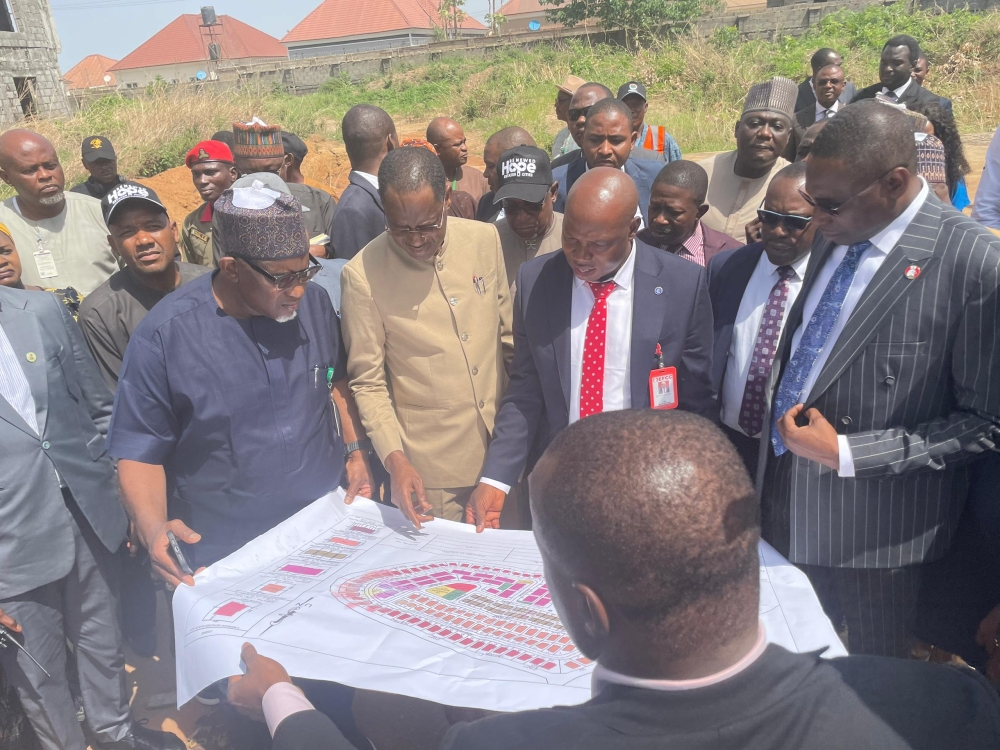Photo News: HM (FMHUD), Arc Ahmed Dangiwa and Chairman EFCC, Olanipekun Olukoyede inspection of Recovered Housing Estate from former CBN Governor,  Godwin Emefiele,  Wednesday,  21st, May, 2025