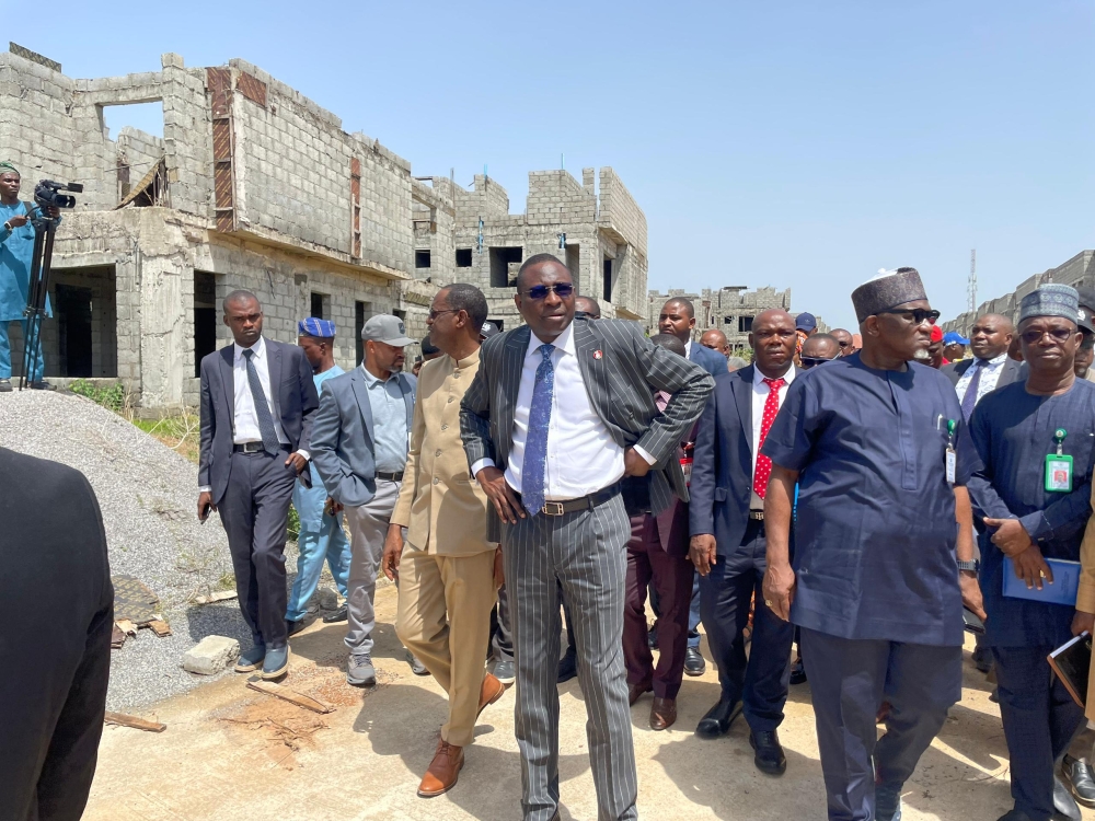 Photo News: HM (FMHUD), Arc Ahmed Dangiwa and Chairman EFCC, Olanipekun Olukoyede inspection of Recovered Housing Estate from former CBN Governor,  Godwin Emefiele,  Wednesday,  21st, May, 2025