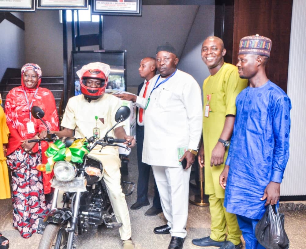 FMHUD launched Dispatch Rider Service: Director Human Resources, Dr. Adesina Akinola supported by Director Finance , Director Press, Director OPS and Head Reform & Service Improvement launched a new dispatch rider service towards enhancing effective service delivery, communication and operational logistics.