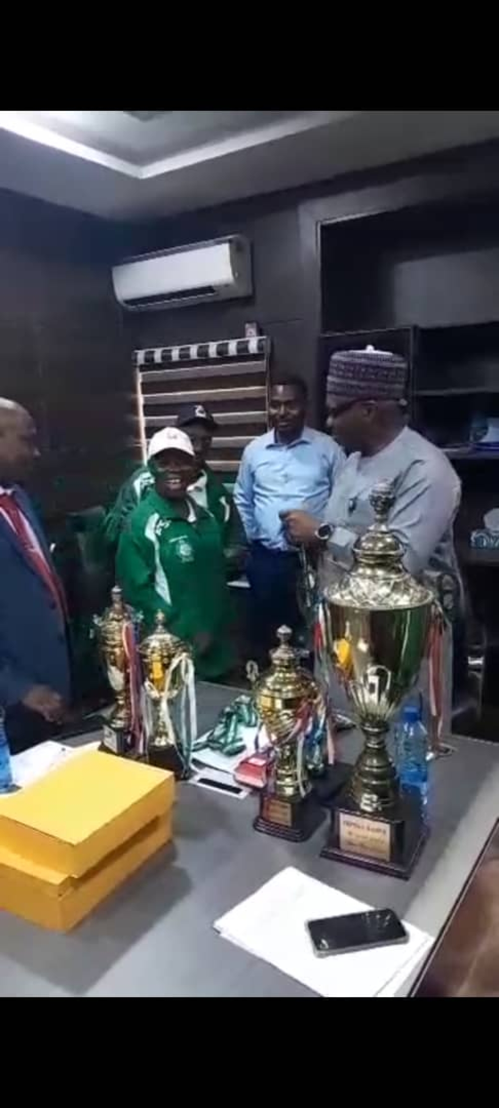 Photo Speak: Housing Ministry Presents Awards to Sports Club Members for Winning FEPSGA Medals