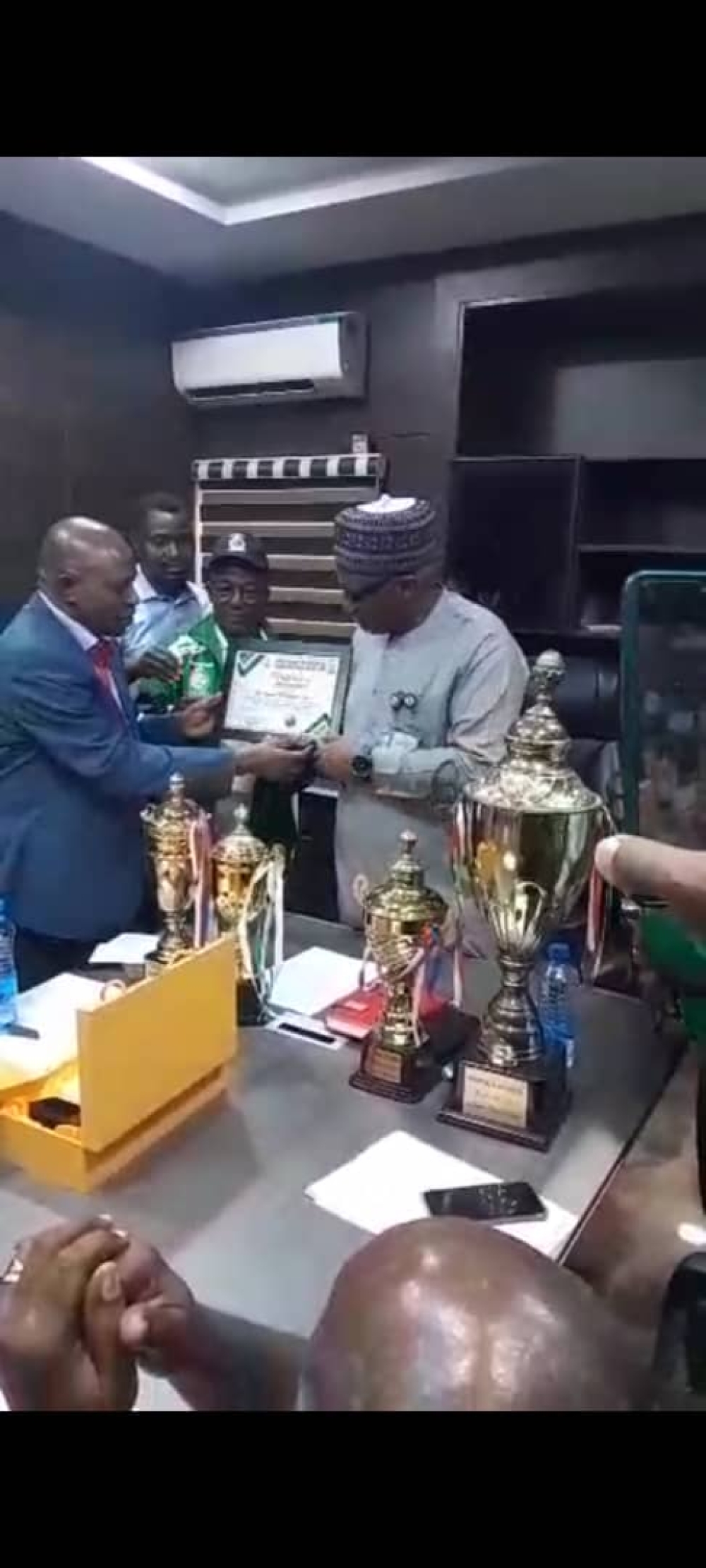 Photo Speak: Housing Ministry Presents Awards to Sports Club Members for Winning FEPSGA Medals