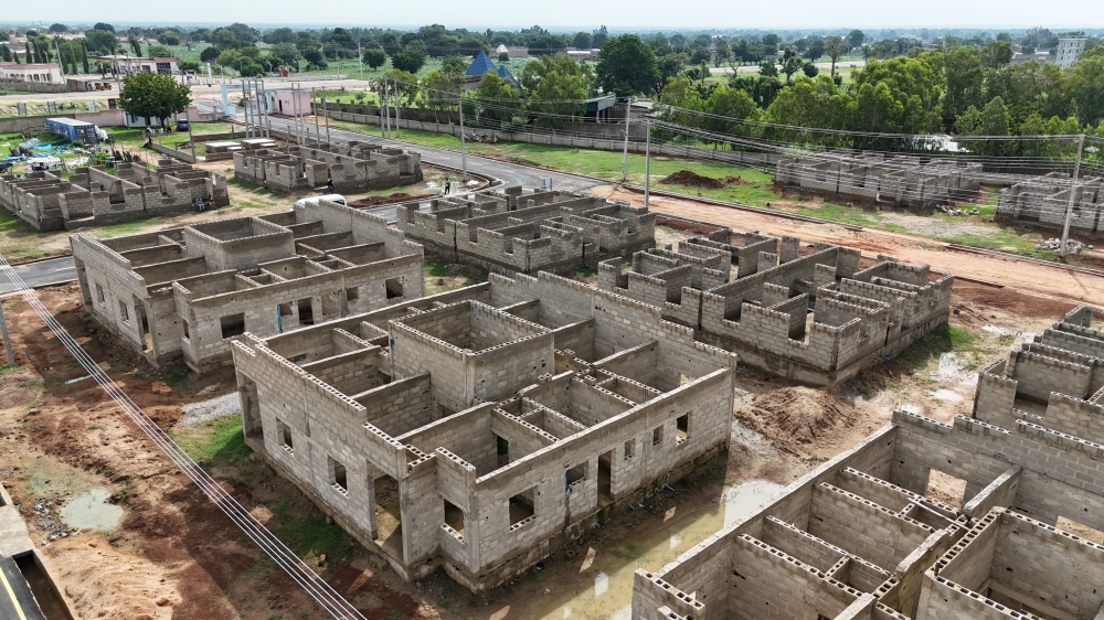 Minister and Minister of State, Housing and Urban Development, Arc. Ahmed Musa Dangiwa and Rt.Hon Abdullahi Yusuf Ata accompanied by some Directors of the Ministry on the inspection of the Kano Renewed Hope Estate and City Projects, Friday, 25th July, 2025