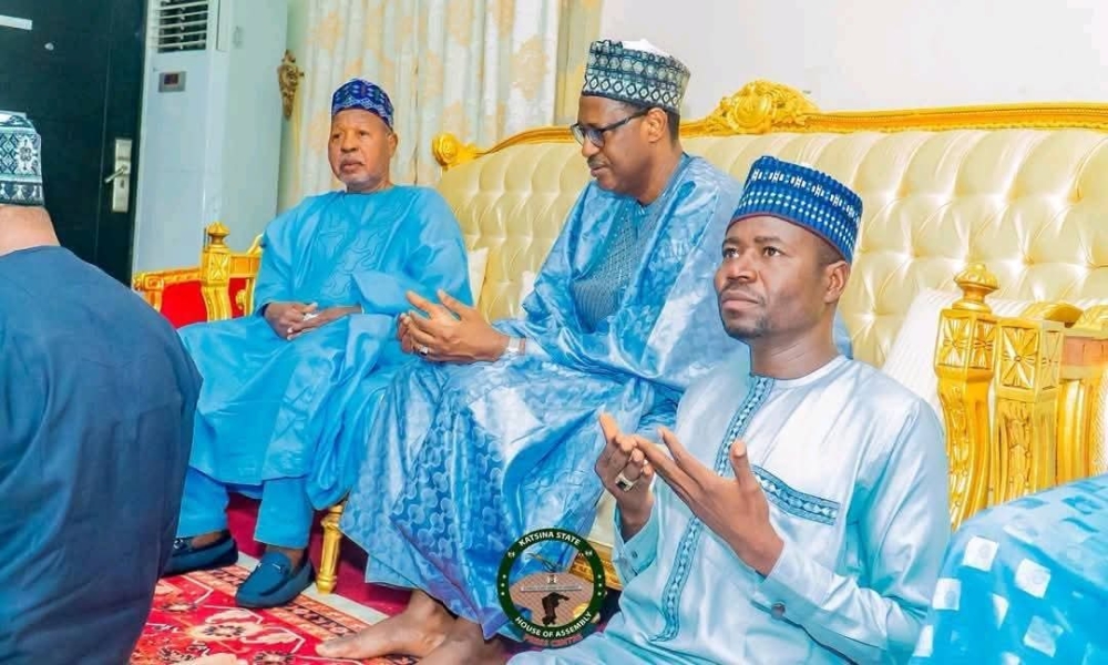 Housing Minister, Arc Ahmed Dangiwa,  former Governor of Katsina State,  Aminu Bello Masari and Speaker, Katsina State House of Assembly,  Hon Nasir Yahaya at the Family House of late former President Muhammadu Buhari and Palace of Emir of Daura for condolences, Monday,  July 14th, 2025.