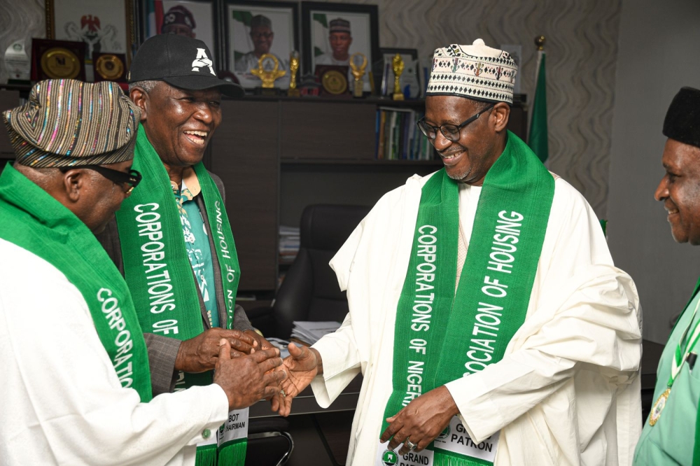Newly elected AHCN leadership during a courtesy visit to the Hon Minister,  Housing and Urban Development, Arc Ahmed Dangiwa